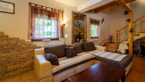 Ein Sitzbereich in der Unterkunft Guest house Donna