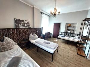 Krevet ili kreveti u jedinici u okviru objekta 3 Raben - Leoben - Zimmer für Geschäftsreisende, Urlauber, Monteure und Handwerker, Polski Pensjonat Austria