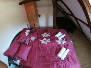 A bed or beds in a room at Guest house Dea