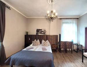 Krevet ili kreveti u jedinici u okviru objekta 3 Raben - Leoben - Zimmer für Geschäftsreisende, Urlauber, Monteure und Handwerker, Polski Pensjonat Austria