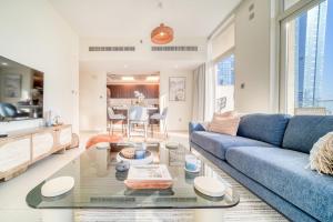 Posezení v ubytování Mangrove Place, Reem Island, Abu Dhabi - Mint Stay