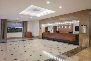 Vstupní hala nebo recepce v ubytování Ramada Resort By Wyndham Lara