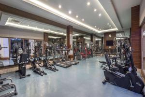 Fitness centrum a/nebo fitness zařízení v ubytování Ramada Resort By Wyndham Lara