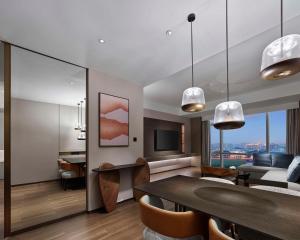 Ein Sitzbereich in der Unterkunft Hyatt Regency Shanghai Songjiang