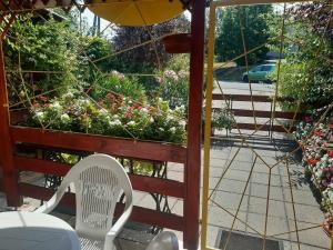 Balkón alebo terasa v ubytovaní Gyöngyvirág Apartment