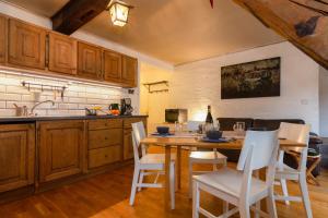 Dapur atau dapur kecil di Le Bellevue 08 - Happy Rentals