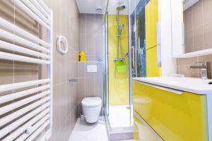 Kúpeľňa v ubytovaní High Standing 2-Room Apartment in Latin Quarter Paris
