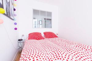 Posteľ alebo postele v izbe v ubytovaní High Standing 2-Room Apartment in Latin Quarter Paris