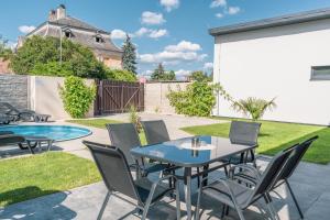 Zdjęcie z galerii obiektu Relax House Mohelnice w mieście Mohelnice +20 zdjęć