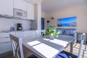 Kuchyň nebo kuchyňský kout v ubytování Hotel Cordial Marina Blanca
