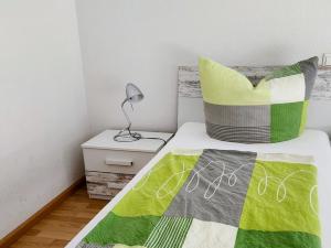 Letto o letti in una camera di Hotel Scheffelhof
