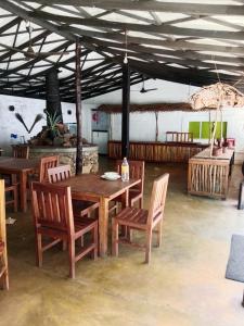 En restaurang eller annat matställe på Sigiri Access Villa & Restaurant