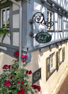 Το κτήριο όπου στεγάζεται  το bed & breakfast