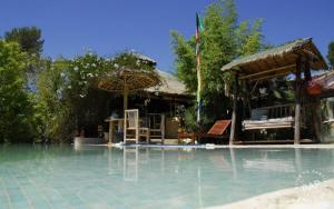 Πισίνα στο ή κοντά στο Bambou house