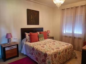 Posteľ alebo postele v izbe v ubytovaní Spacious House with Garden in Touro – Family-Friendly