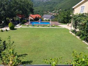 Bazén v ubytování Villa, pool and relax for 12 persons nebo v jeho okolí