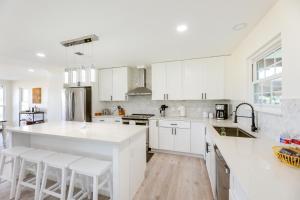 Gallery image of Remodeled Farmhouse on 18 Acres 8 Mi to Elgin! in Coupland