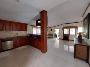 ภาพในคลังภาพของ Neramit 3 bedroom pool villa ในเมืองภูเก็ต