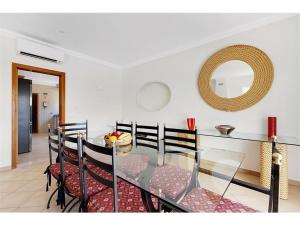 Φωτογραφία από το άλμπουμ του Luxury Villa Carrah - Heated Pool nr Quinta da Lago σε Λουλέ +28 φωτογραφίες