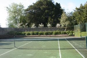 Tennis and/or squash facilities at Helmdon House Bed and Breakfast or nearby 