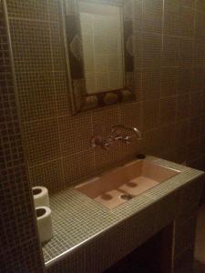 Koupelna v ubytování Maison d'Hôte La Roche Noire