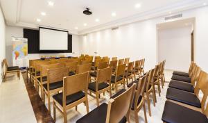Konferenční prostory v ubytování Globales Playa Estepona + 37 fotografií