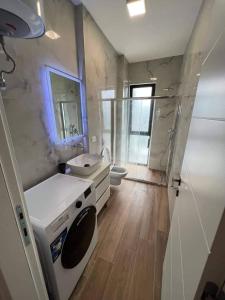 Luxury Rent Apartment 4 - Image 6