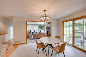 Posezení v ubytování Game Room and Covered Patio Hummelstown Hideaway