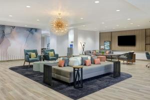 Posezení v ubytování Homewood Suites By Hilton Santa Clarita/Valencia, Ca