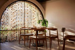 Uma área de estar em The Leta Santa Barbara Goleta, Tapestry Collection by Hilton