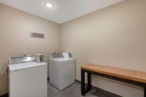 Eldhús eða eldhúskrókur á Best Western Plus Fort Worth North