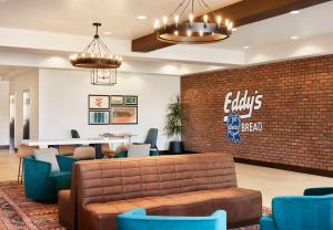 The Eddy Hotel Tucson, Tapestry Collection By Hilton的休息区