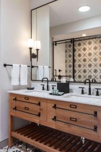 希尔兹堡The Lodge at Healdsburg, Tapestry Collection by Hilton的相册照片
