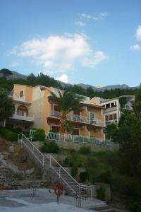 En generel udsigt til bjerge eller udsigt til bjerge taget fra lejligheden