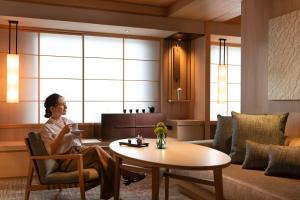 DoubleTree by Hilton Kyoto Higashiyama的休息区