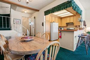 Gallery image of 013 - Mountain Haven Condo - Big Bear Getaway in Big Bear Lake +25 photos