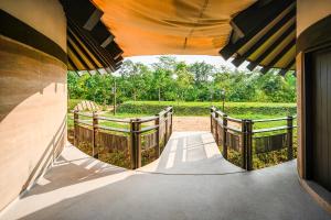 Patamma Hideaway Resort外面的花园
