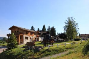 Photo de la galerie de l'établissement Chalets Julien, à Le Thillot