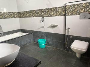 Vannituba majutusasutuses Horizon Resort Pushkar-Feel of The Nature