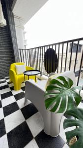 Rõdu või terrass majutusasutuses Panda Homestay