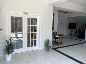 Imagen de la galería de Hotel Maya, en Horezu 43 fotos más