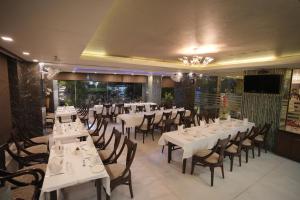 Restoran atau tempat makan lain di Hotel Atulyaa Taj