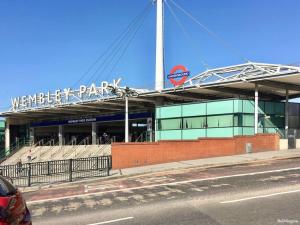 Gallery image of Wembley Park Modern Flat in London