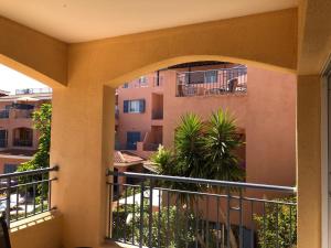 Fotografie z fotogalerie ubytování Limnaria Gardens - modern sunny 2 bed apartment v destinaci Paphos City