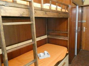Posteľ alebo postele v izbe v ubytovaní Studio cosy 4 pers, St Lary Soulan, pied des pistes, parking, TV, kitchenette équipée - FR-1-457-324