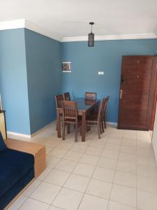 Posezení v ubytování Appartement bien équipé à 5 min de la plage, TOUT INCLU!