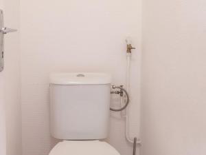 Bilik mandi di Appartement 2 pièces avec parking à 150m des télécabines - FR-1-330F-31
