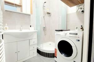 Kúpeľňa v ubytovaní CheckInVienna-One bedroom Apartment