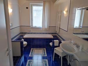 A bathroom at Villa Carmen