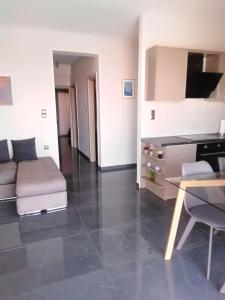 Imagen de la galería de Villa George sunrise, en Ratzaklíon
